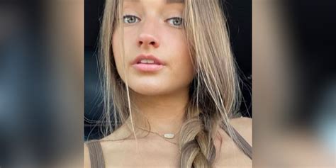 Sky larmaexo - The actress Skyler Shaye body measurements complete information like her height, weight, dress, bust, hip, waist, bra cup, shoe size and vital statistics details are listed below. Height: 5′ 4″ (163 cm) Weight: 54 kg (119 pounds) Bra Size: 32B. Shoe Size: 7 (US)
